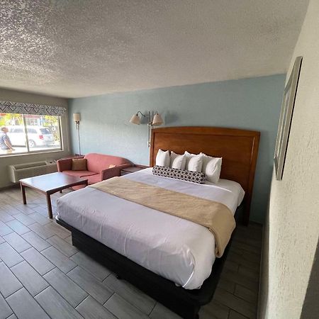 Rodeway Inn Lake Wales Exterior photo